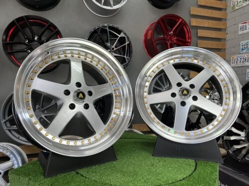 Work Equip style 19X9.5J 5X114.3 ET22 73.1 Hyper silver with machined lip