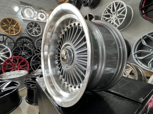Emitz Grey JDM style 15X8J 4X100/5X100 ET0 73.1 Grey with polished lip