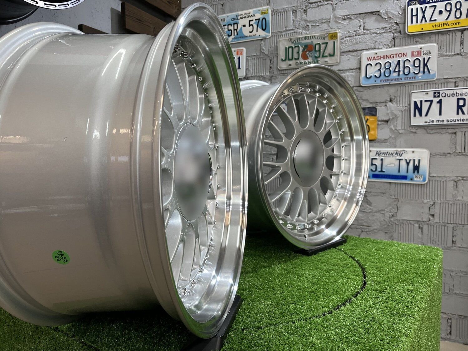 Laredo BBS LM style 17X8.5J 5X112/5X120 ET20 73.1 Silver with Diamond cut lip ( Audi A4/A6, VW Golf/Jetta, Mercedes E/S/SL/CL, BMW 3-5-6-8 E46/E90/E39/E60 ) 2