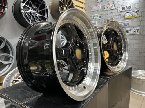 Porsche 964 Turbo speedline style 18X8J 5X130 ET50 71.56 Black with lip machined
