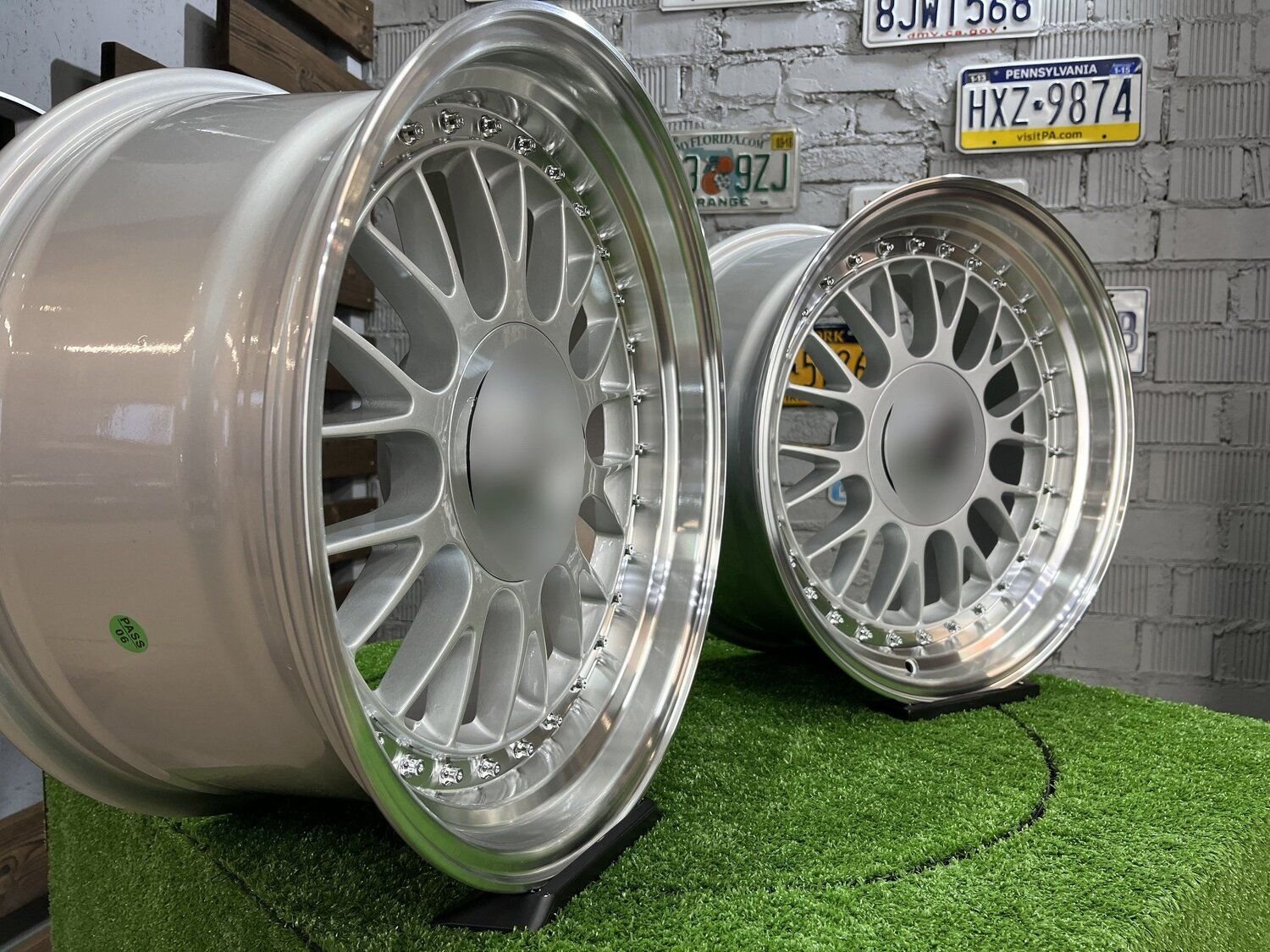 Laredo BBS LM style 17X8.5J 5X112/5X120 ET20 73.1 Silver with Diamond cut lip ( Audi A4/A6, VW Golf/Jetta, Mercedes E/S/SL/CL, BMW 3-5-6-8 E46/E90/E39/E60 ) 3