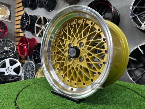 Soler SSR Mesh Formula Style 15X8.25J 4X100 ET20 73.1 Gold with polished lip