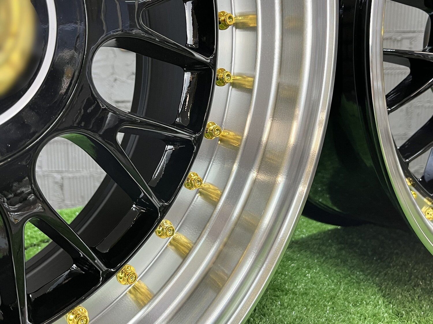 Laredo BBS LM style 17X8.5J 5X112/5X120 ET20 73.1 Black with Diamond cut lip and golden rivets ( Audi A4/A6, VW Golf/Jetta, Mercedes E/S/SL/CL, BMW 3-5-6-8 E46/E90/E39/E60 ) 8