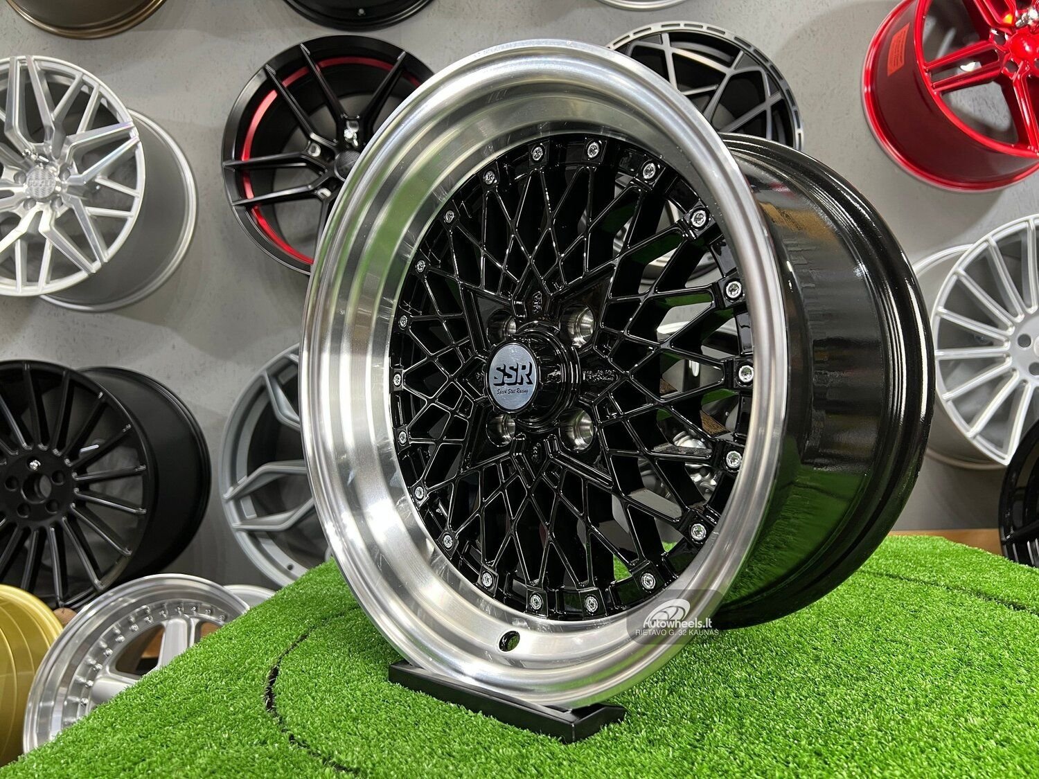Soler SSR Mesh Formula Style 15X8.25J 4X100 ET20 73.1 Black with polished lip 7