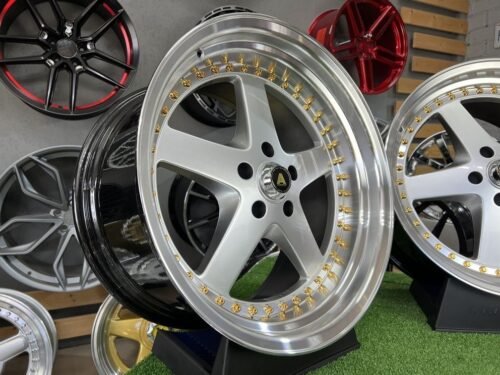 Work Equip style 19X9.5J 5X114.3 ET22 73.1 Hyper silver with machined lip