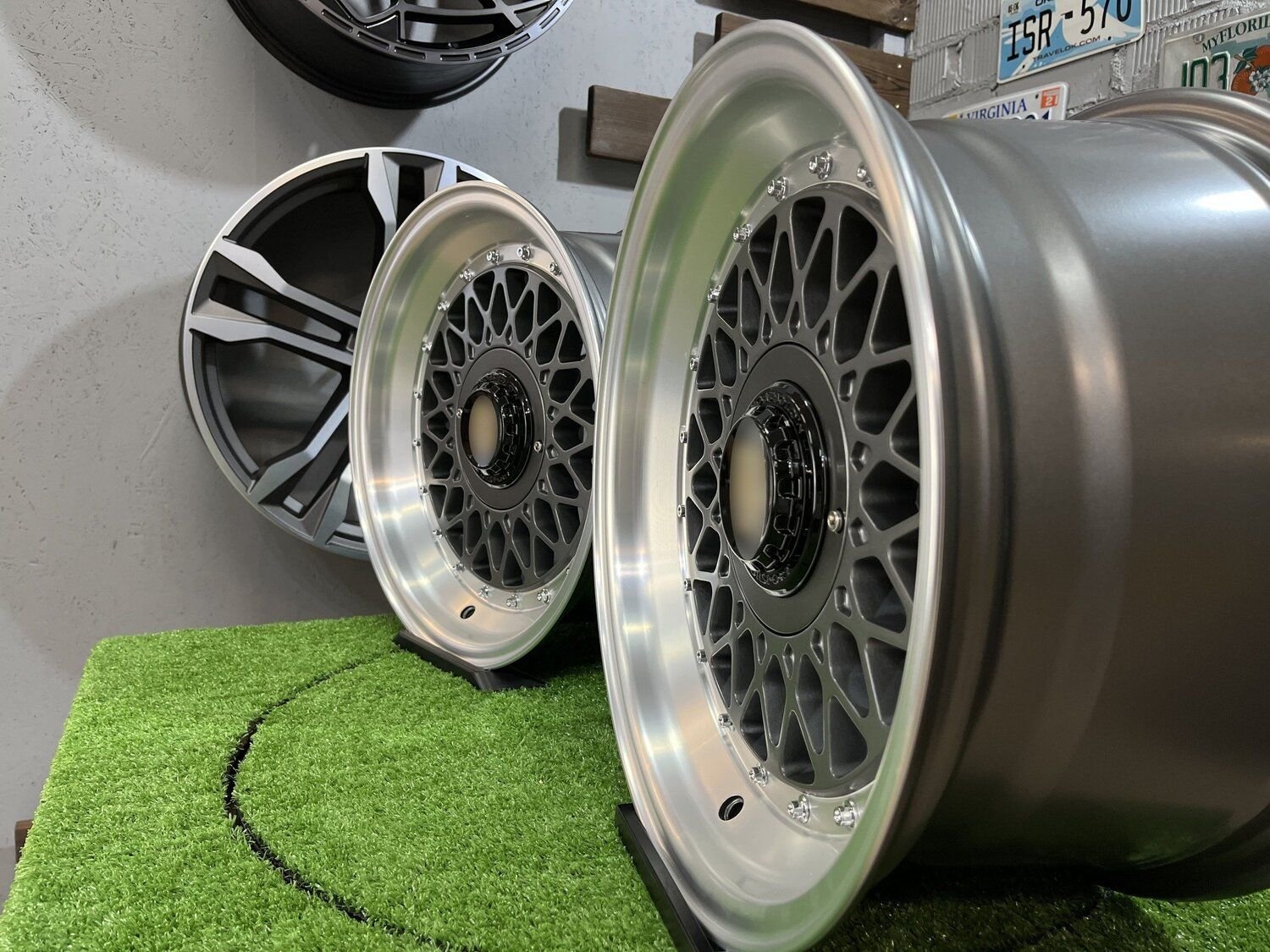 Porsche Mesh Mags BBS Design 15X8J 4X100/4X108 ET25 73.1 Grey gunmetal with polished lip ( BMW E30, VW Golf/Jetta, AUDI 80/90/200/Coupe ) 7