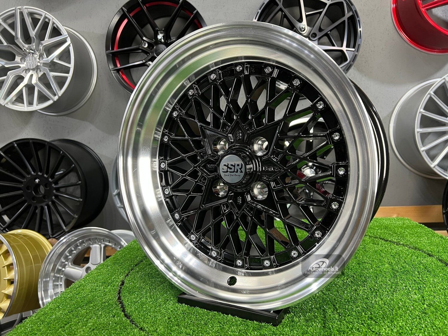 Soler SSR Mesh Formula Style 15X8.25J 4X100 ET20 73.1 Black with polished lip 8