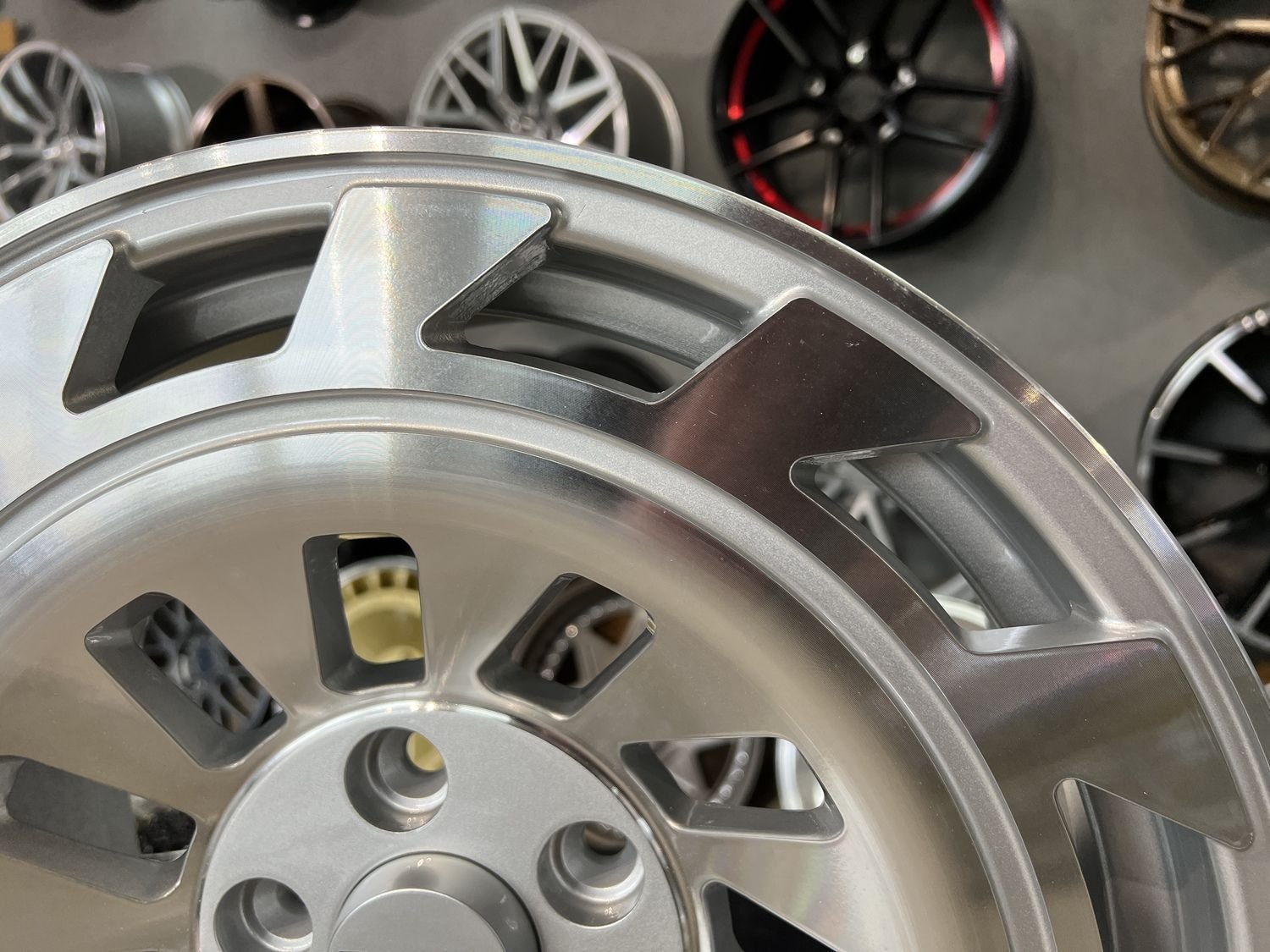 Domani Rotiform style 17X8J 5X112 ET30 73.1 BF Silver 10