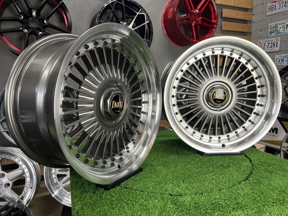 Work Emitz style 17X8J 4X100/5X100 ET20 73.1 Grey with polished lip 8