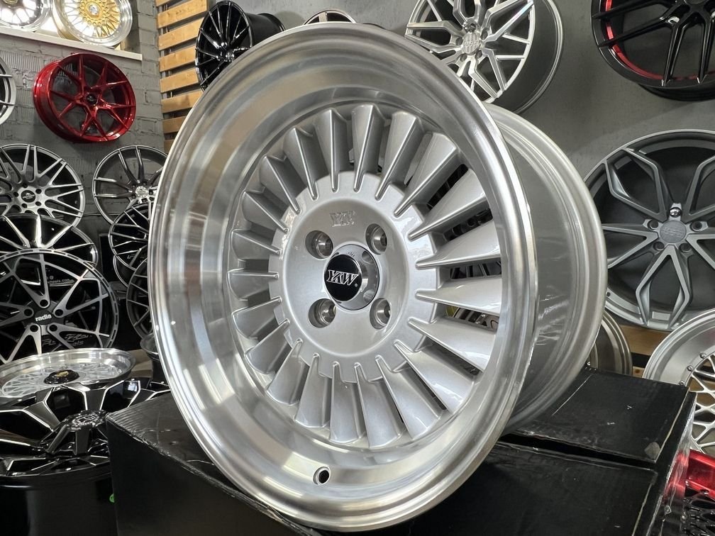 CRX Turbine style 15X8.25J 4X100 ET0 73.1 Silver with polished lip