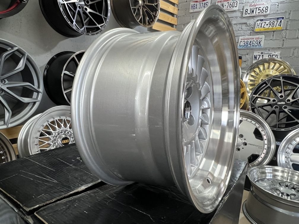 CRX Turbine style 15X8.25J 4X100 ET0 73.1 Silver with polished lip 6