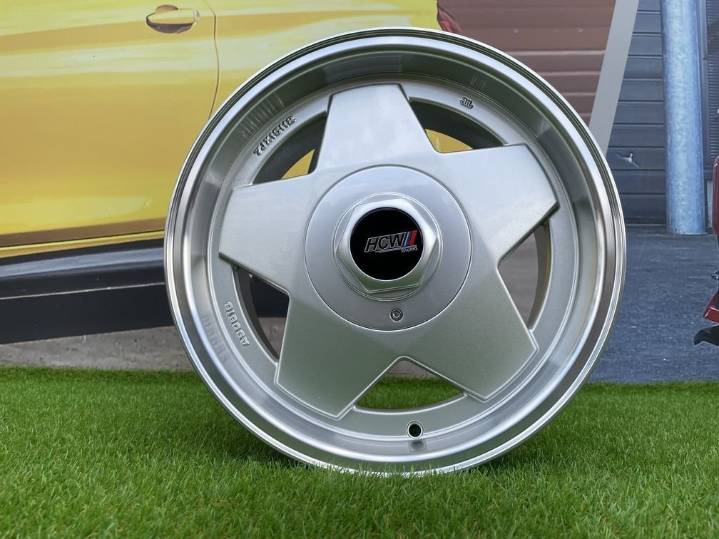 Arman Borbet A Style 15X7.5J 4X100/4X108 ET18 73.1 Silver with Diamond Cut lip 4