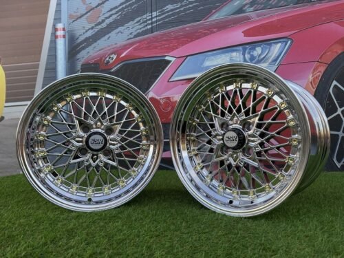 SSR Mesh Formula Style R15X8.25J 4X100 ET20 73.1 Black chrome with Gold Rivets