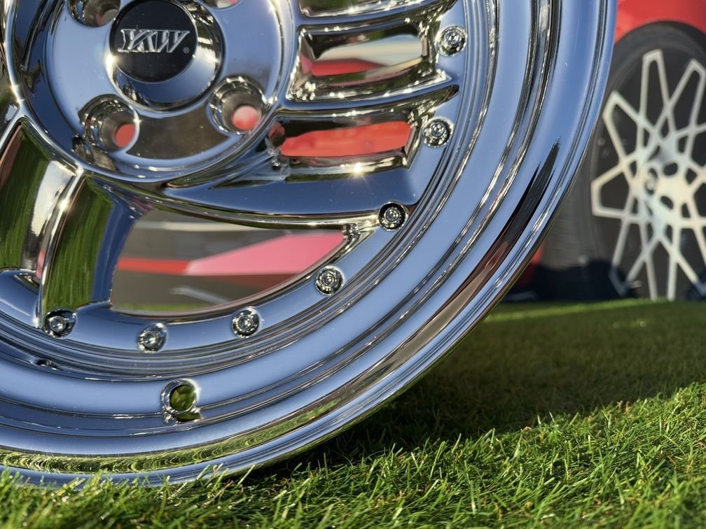 HIRO V1-R Style R15X8.5J 4X100 ET10 73.1 Chrome with silver rivets 8