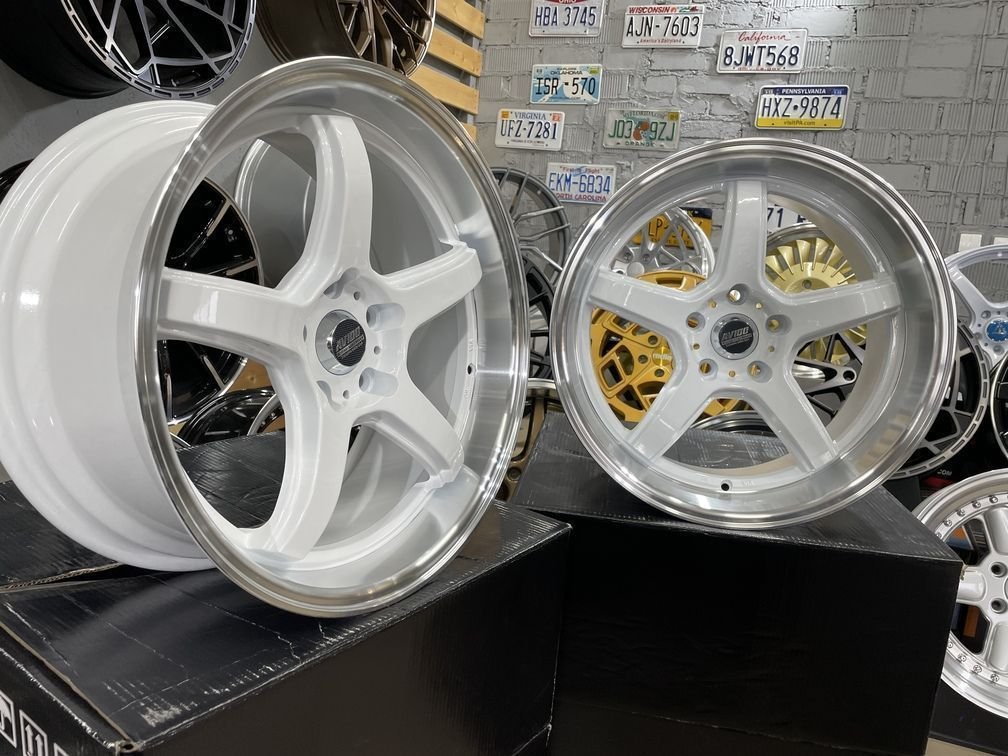 JDM Work Concept Style 18X8.5 5X114.3 ET28 73.1 White with machined lip 3