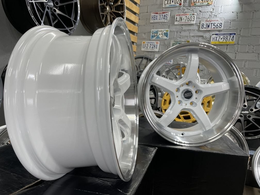 JDM Work Concept Style 18X8.5 5X114.3 ET28 73.1 White with machined lip 5