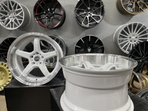 JDM Work Concept Style 18X9.5 5X114.3 ET22 73.1 White with machined lip