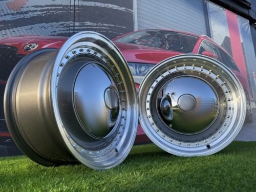 Smoothie Classic Style R17X7.5J 4X100/4X114.3 ET30 73.1 Grey with Diamond cut lip and silver rivets