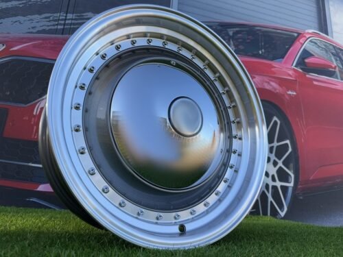 Smoothie Classic Style R17X7.5J 4X100/4X114.3 ET30 73.1 Grey with Diamond cut lip and silver rivets