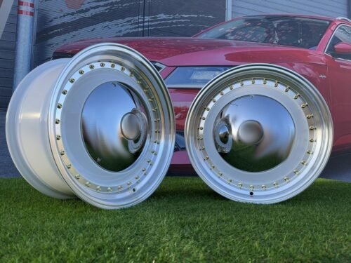 Smoothie Classic Style R17X7.5J 5X100/5X112 ET30 73.1 White with Diamond cut lip and gold rivets