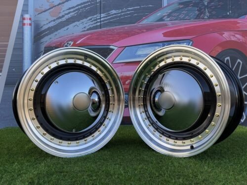 Smoothie Classic Style R17X7.5J 5X100/5X112 ET30 73.1 Gloss Black with Diamond cut lip and gold rivets