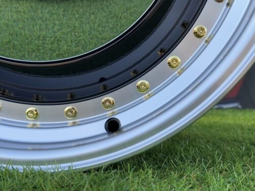 Smoothie Classic Style R17X7.5J 5X100/5X112 ET30 73.1 Gloss Black with Diamond cut lip and gold rivets