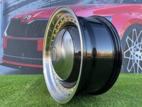 Smoothie Classic Style R17X7.5J 5X100/5X112 ET30 73.1 Gloss Black with Diamond cut lip and gold rivets