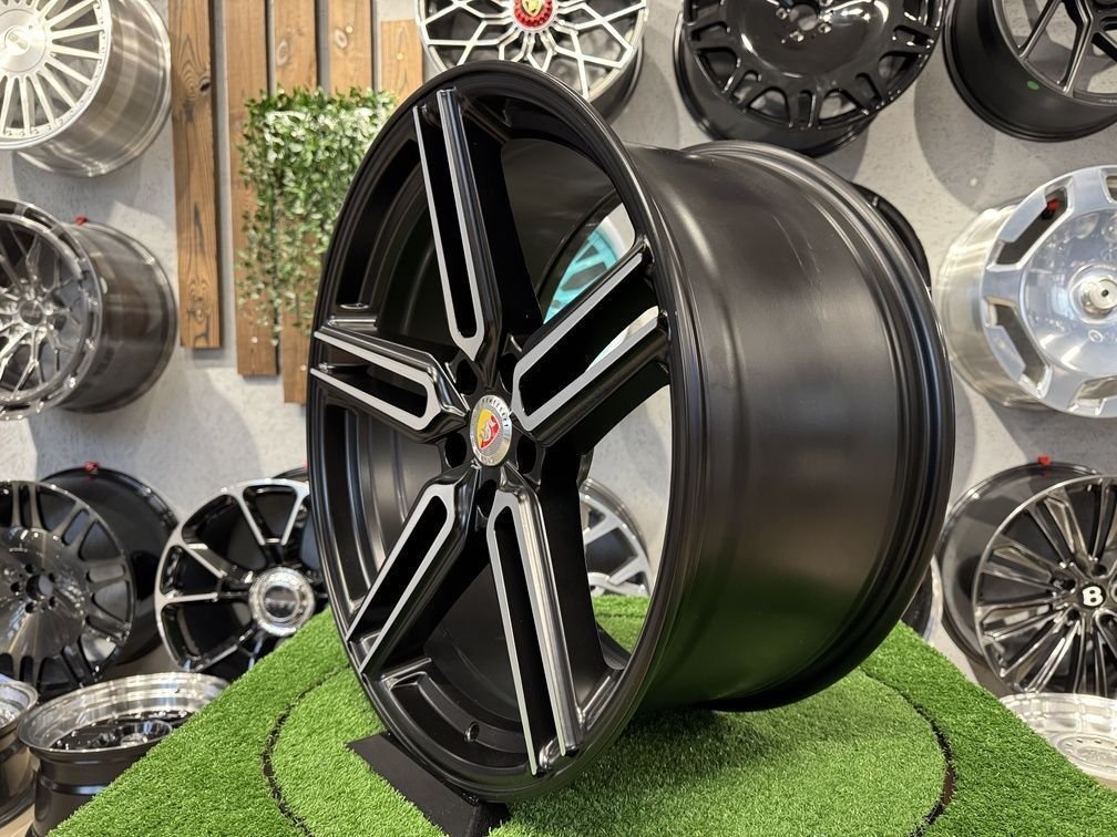 Haxer HF1 20X9J 5X114.3 ET35 73.1 Black polished 4