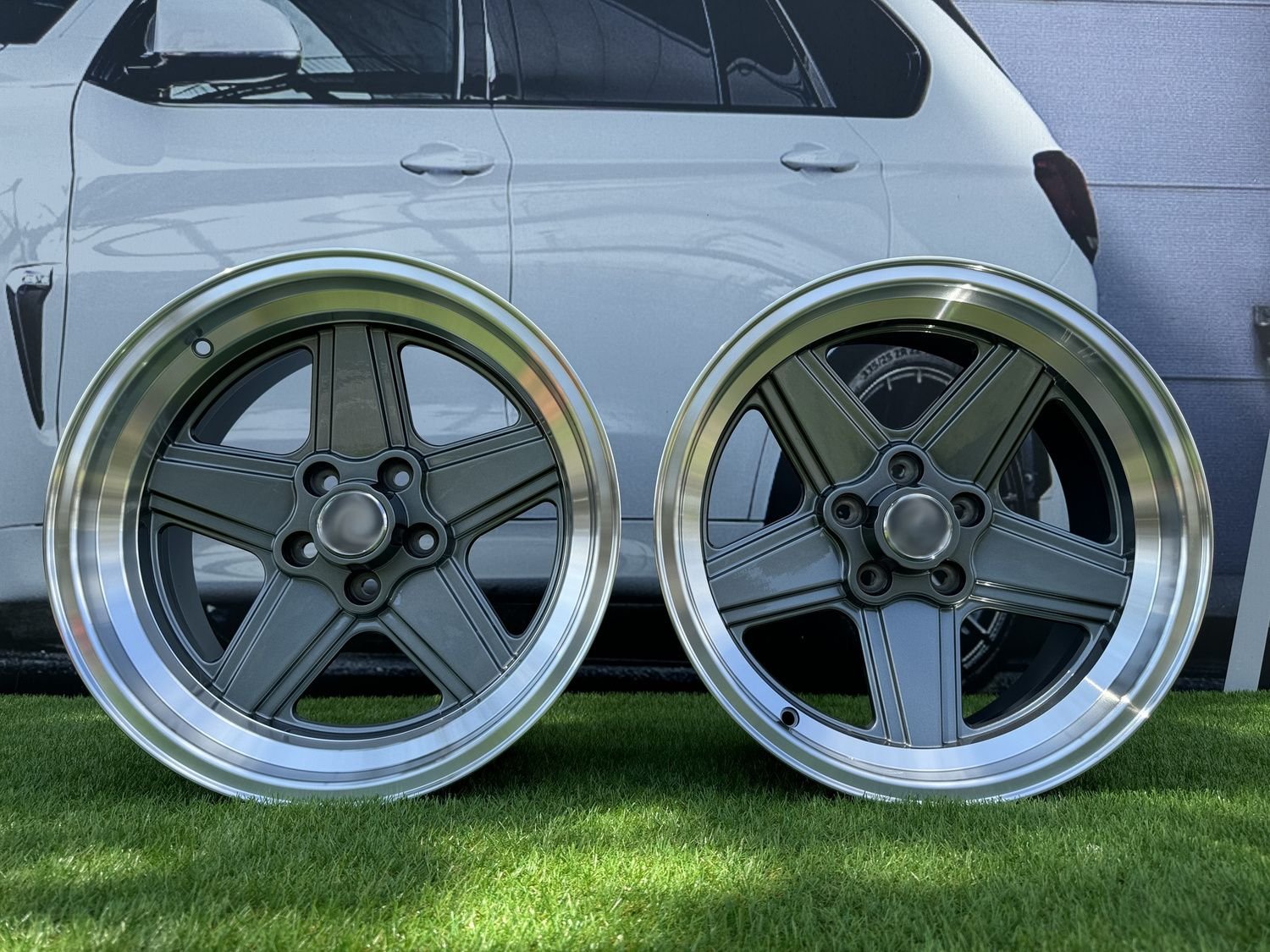 Mercedes Benz AMG Penta style R17x9 5X112 ET12 66.6 Gunmetal with Diamond Cut lip