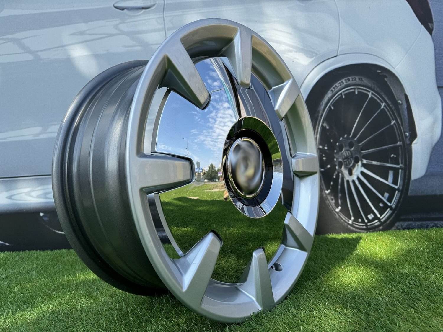 VW Beetle Style R17X7.5J 5X112 ET35 73.1-57.1 Silver + Chrome cover 5
