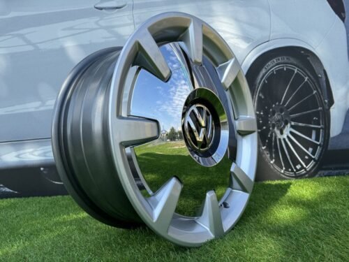 VW Beetle Style R17X7.5J 5X112 ET35 73.1-57.1 Silver + Chrome cover