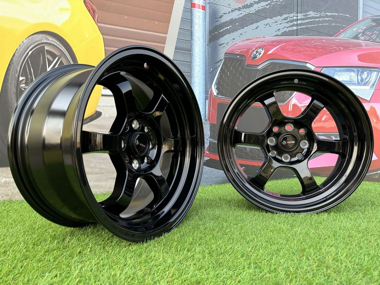 Vors TR07 R16X8J 4X100/4X114.3 ET20 73.1 Black 2