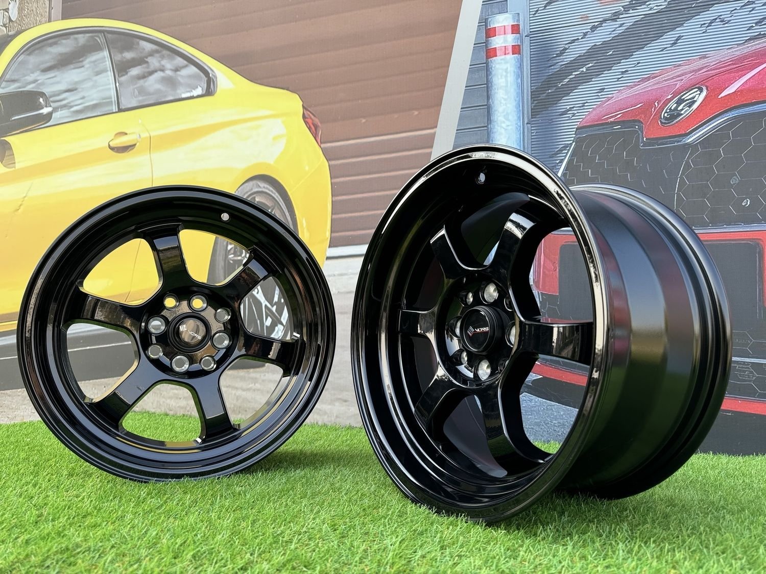 Vors TR07 R16X8J 4X100/4X114.3 ET20 73.1 Black 5