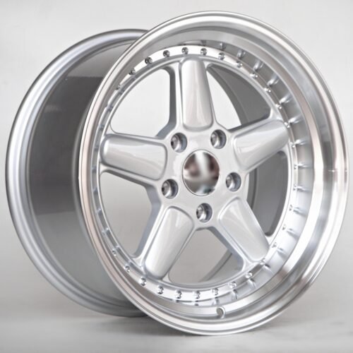 Performance Wheels Kara 7,5X17 5X120 ET30 72,6 Silver Machined Lip Chrome Rivets